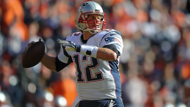 tom-brady-new-england-patriots-deflategate.jpg